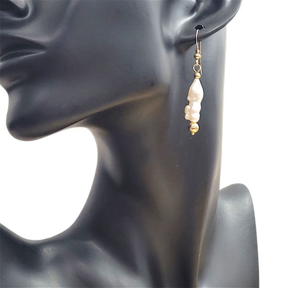 Hand Crafted Biwa Pearl Earrings Stick Goldfilled - Picture 3 of 9